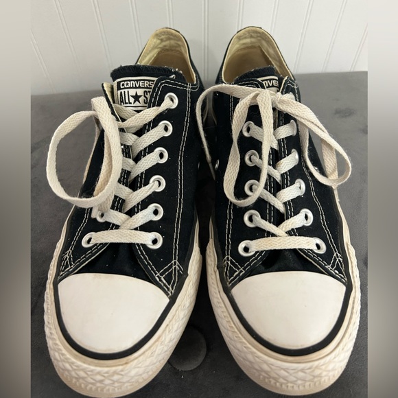 SOLD EUC Chuck Taylor Converse Size 9.5 WO / 7.5 Men - Picture 1 of 6